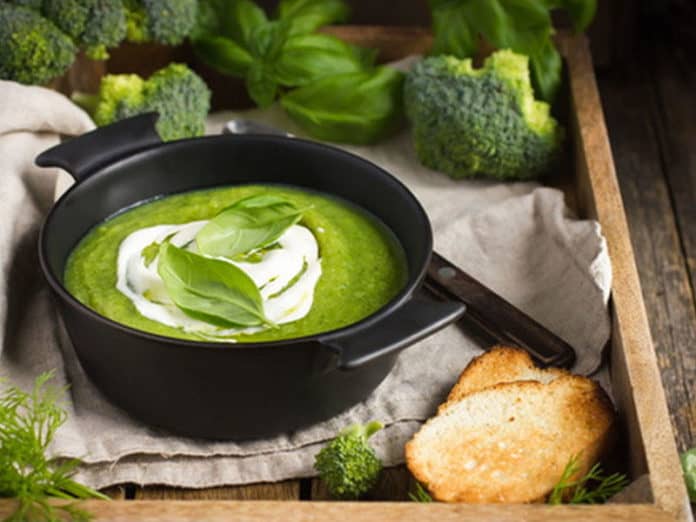 Spinach cream soup