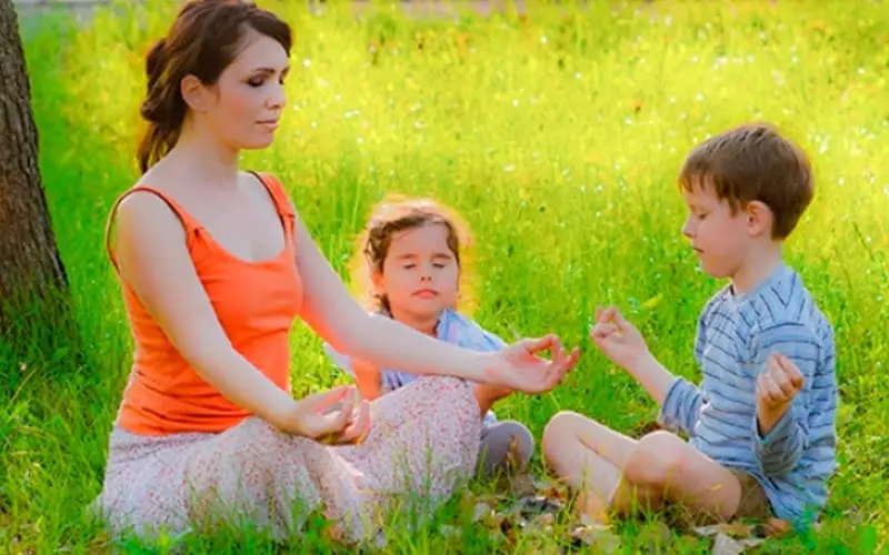 How to teach meditation to children under five years of age