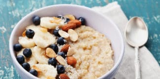 Oatmeal steamed with fruit