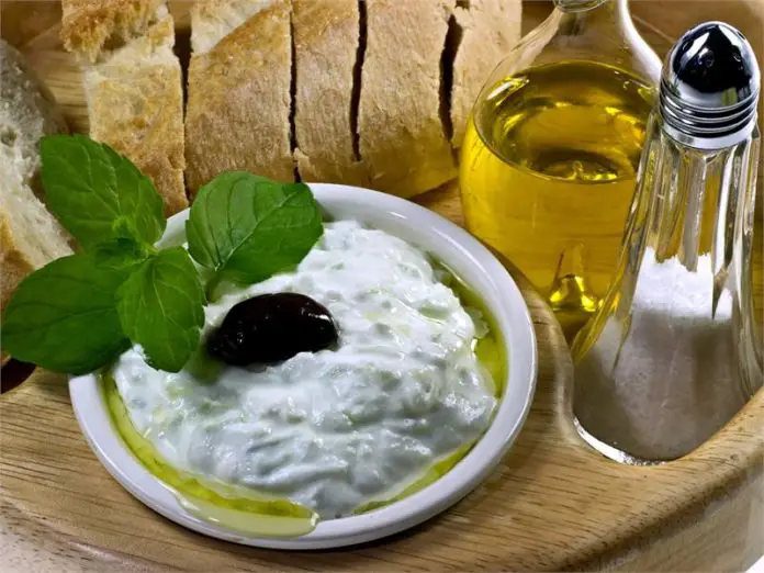 Greek tzatziki sauce