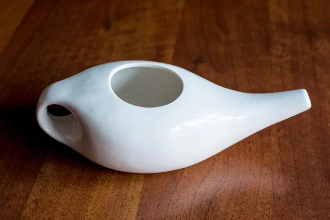 How to Use A Neti Pot Correctly